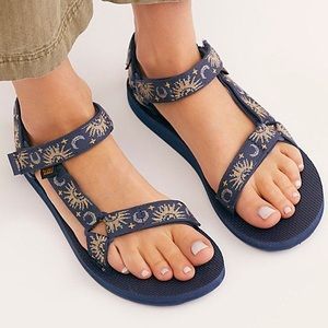 TEVA Universal Sandal / Sun & Moon Insignia Blue